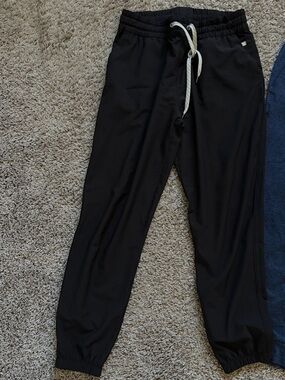 Vuori Black Drawstring Jogger Pants
